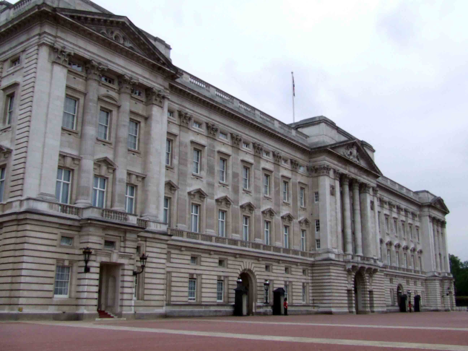 London 003 - Buckingham Palace