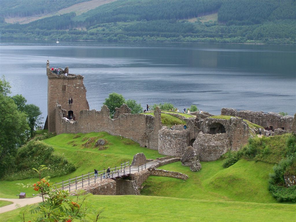 Urqhart Castle + Loch Ness