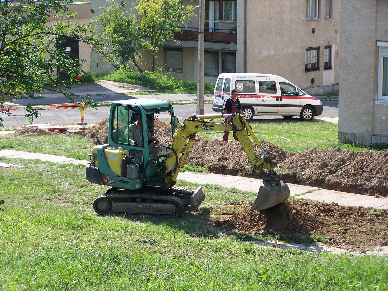 Besztercei képek, dolgozik a zsebibaba