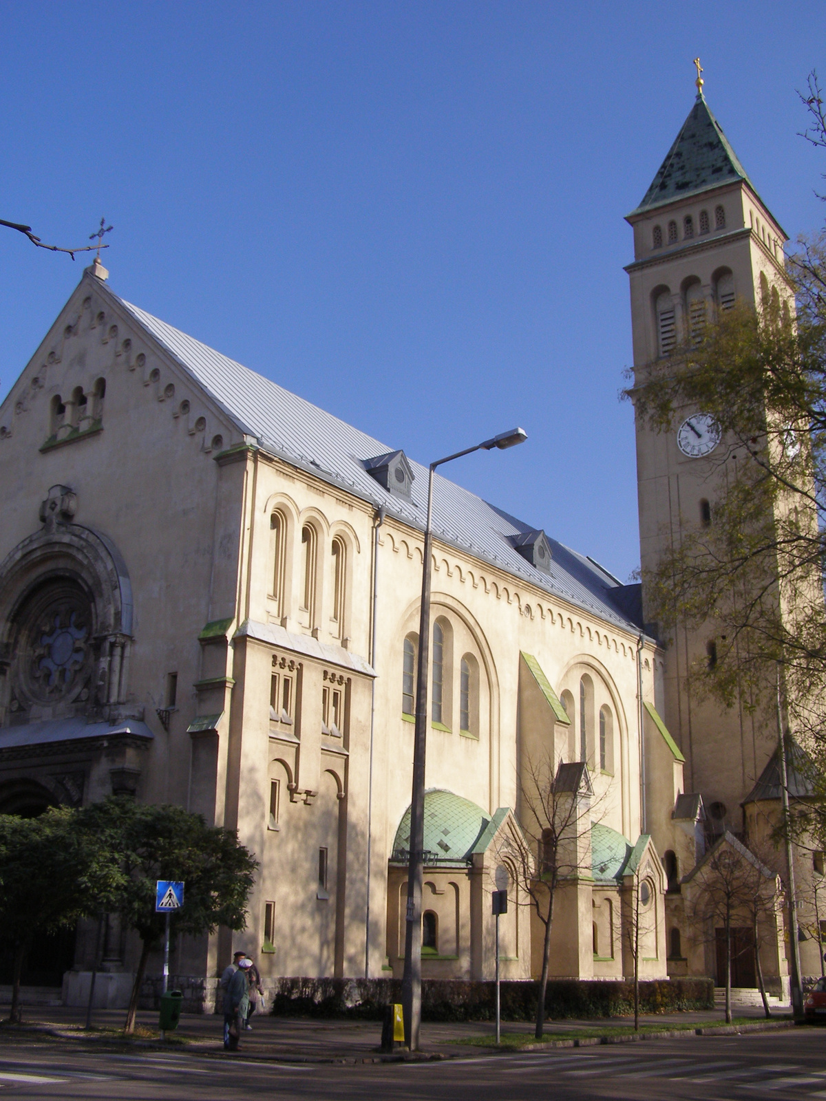 ide járunk apával templomba