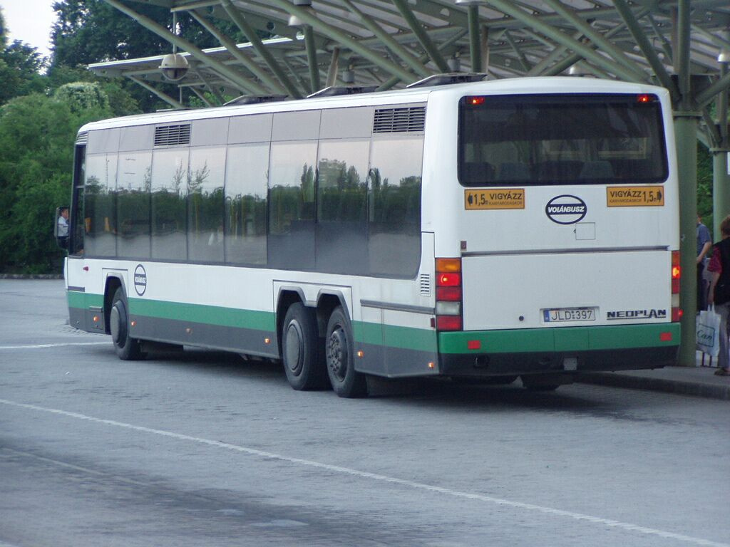 neoplan-volánbusz-050723-04