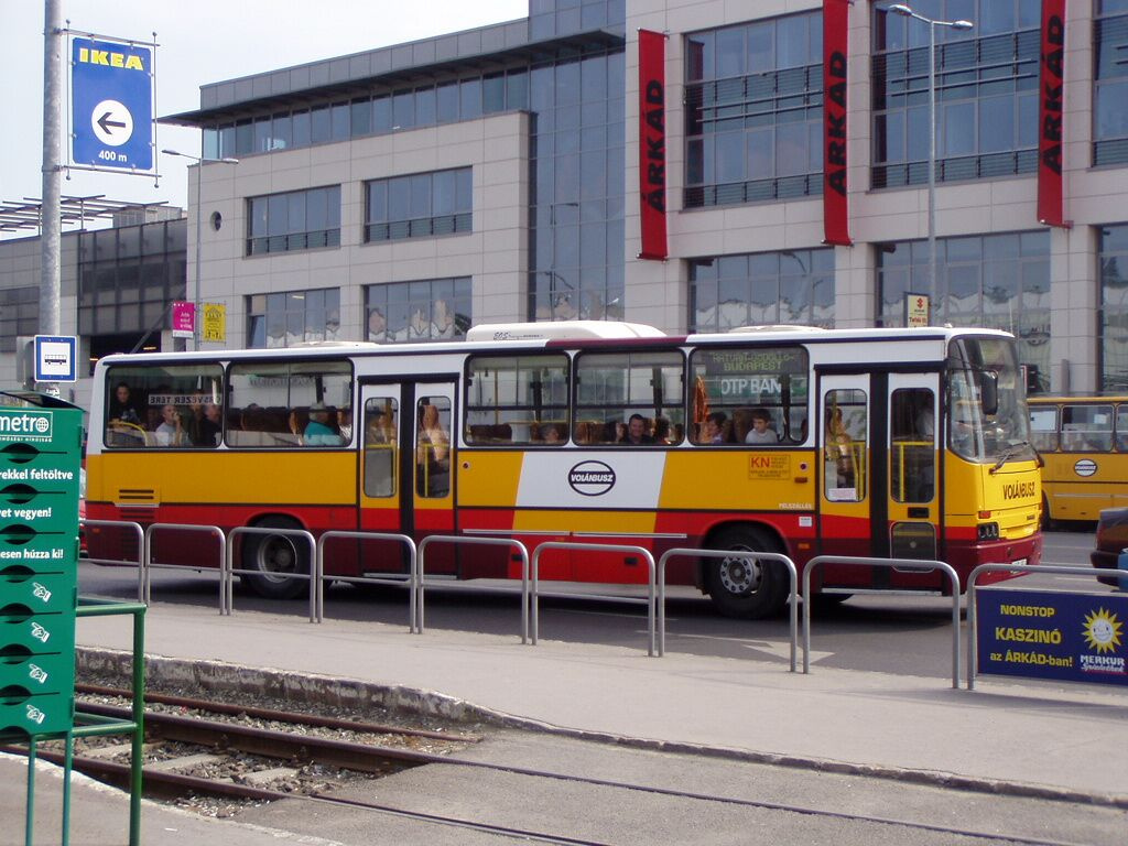 C56-Volánbusz-041002-001