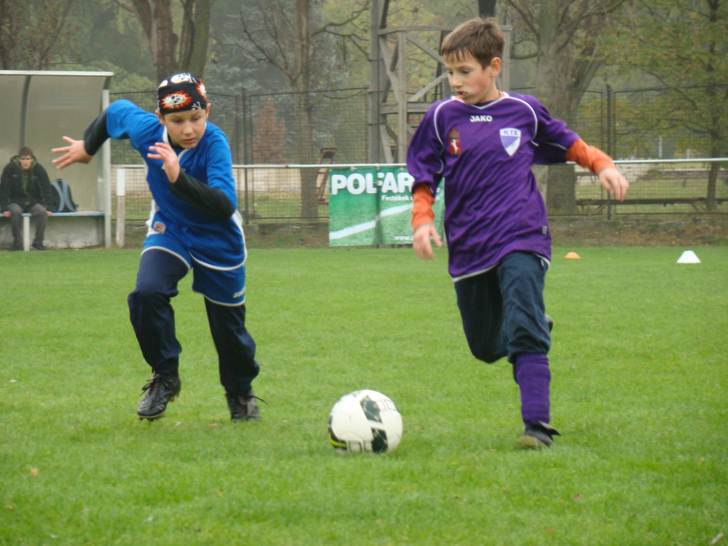 2009.10.14.IZSAK.VS.KTE.U11.013