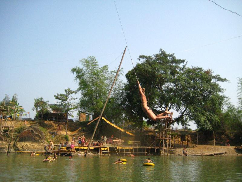 laos-tubing