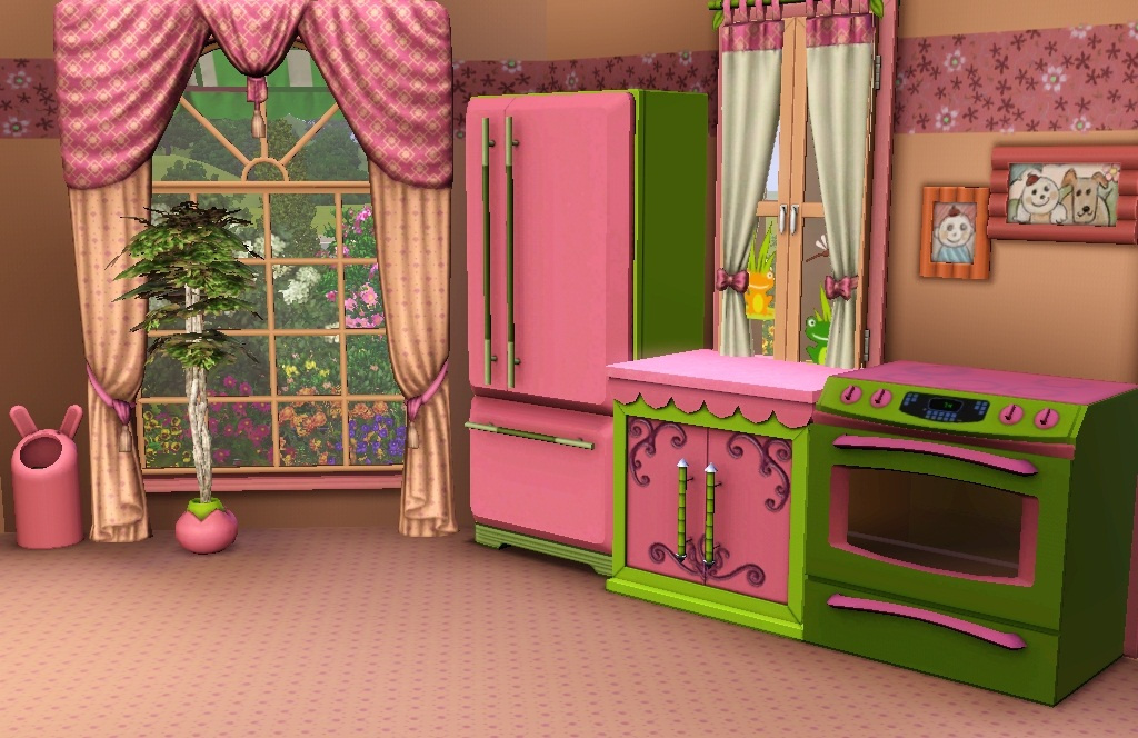 Strawberry Shortcake cottage 5