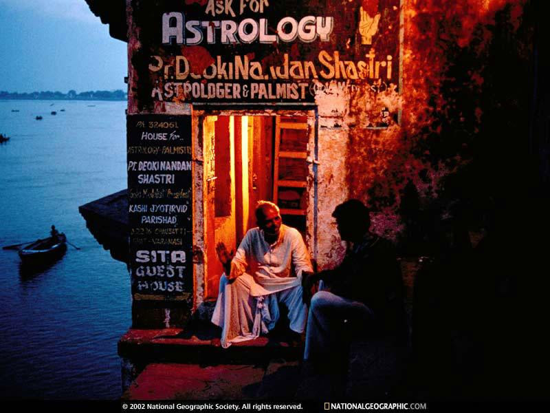 astrologer-508629-sw (Medium)