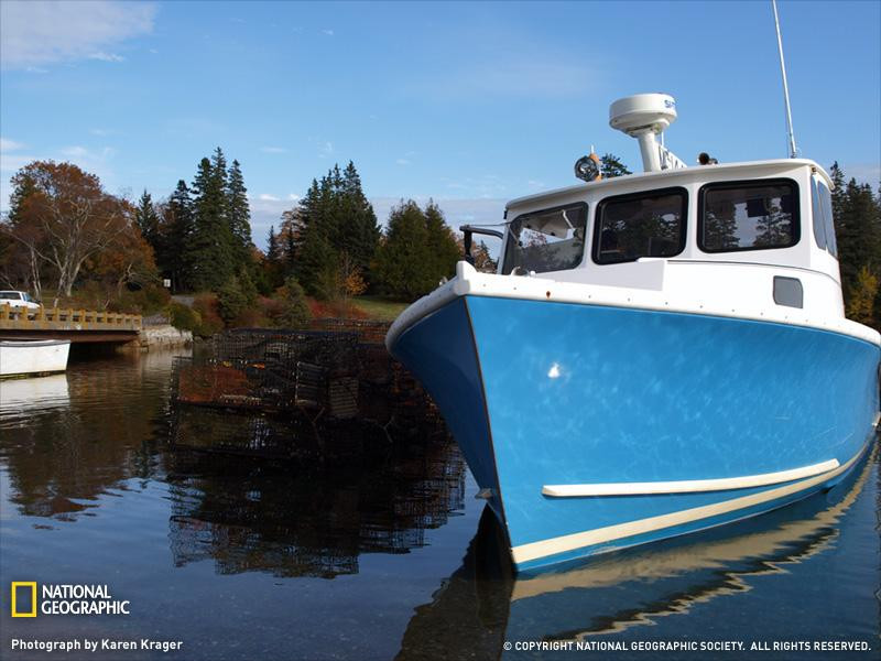 blue-hull-boat-maine-sw (Medium)