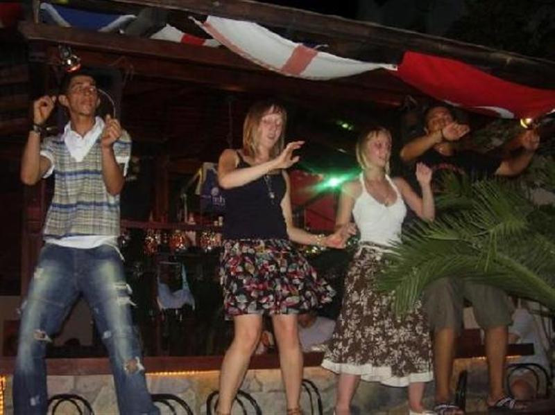 dancing-on-the-bar (Medium)