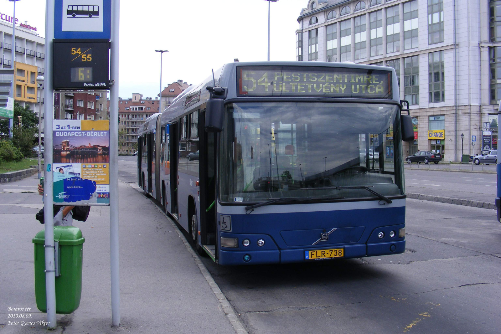 Busz FLR-738