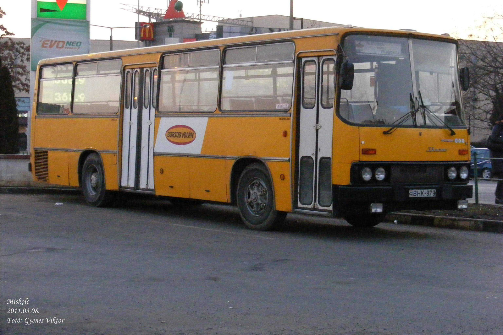 Ikarus 266-BHK-979