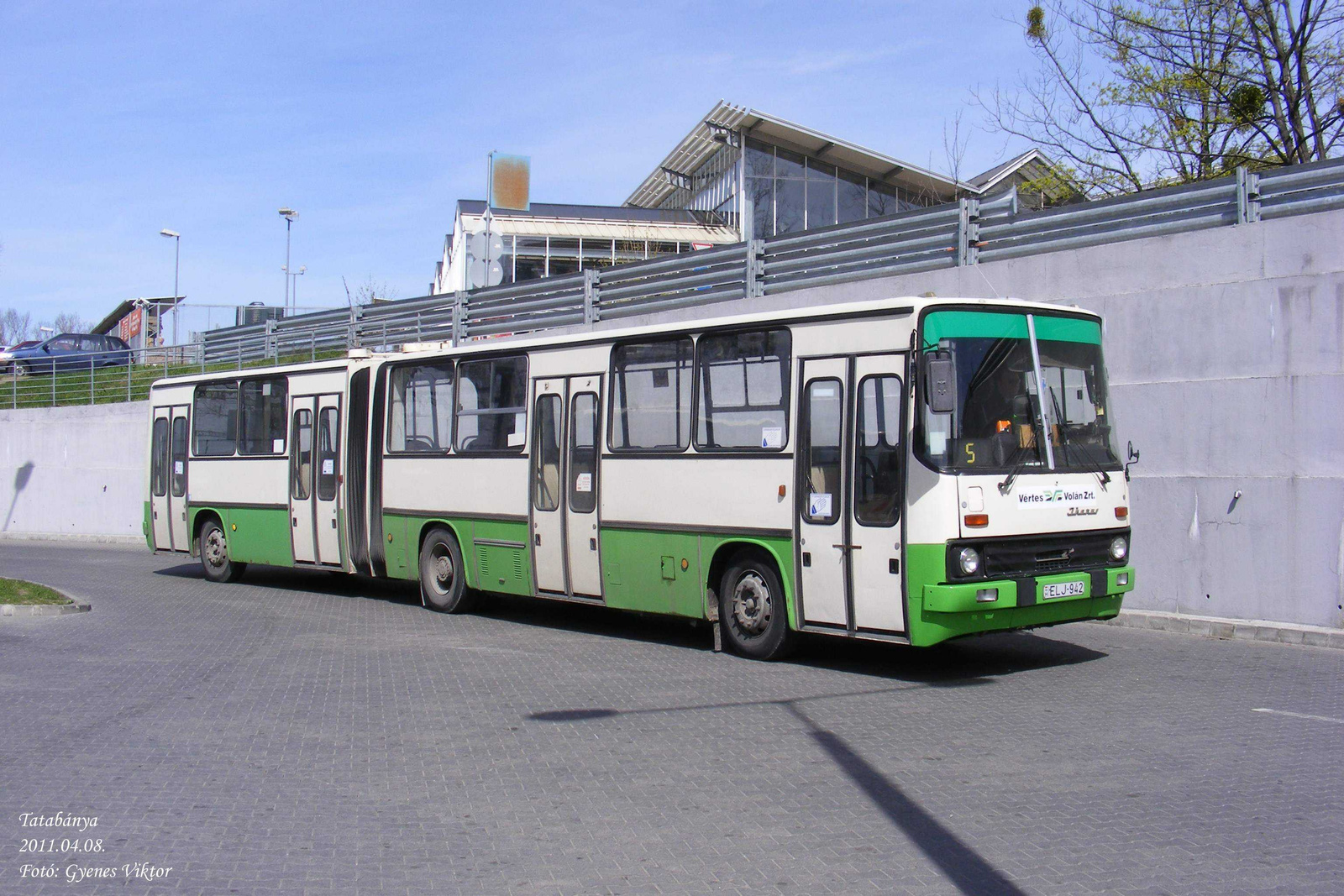 Ikarus 280-ELJ-942