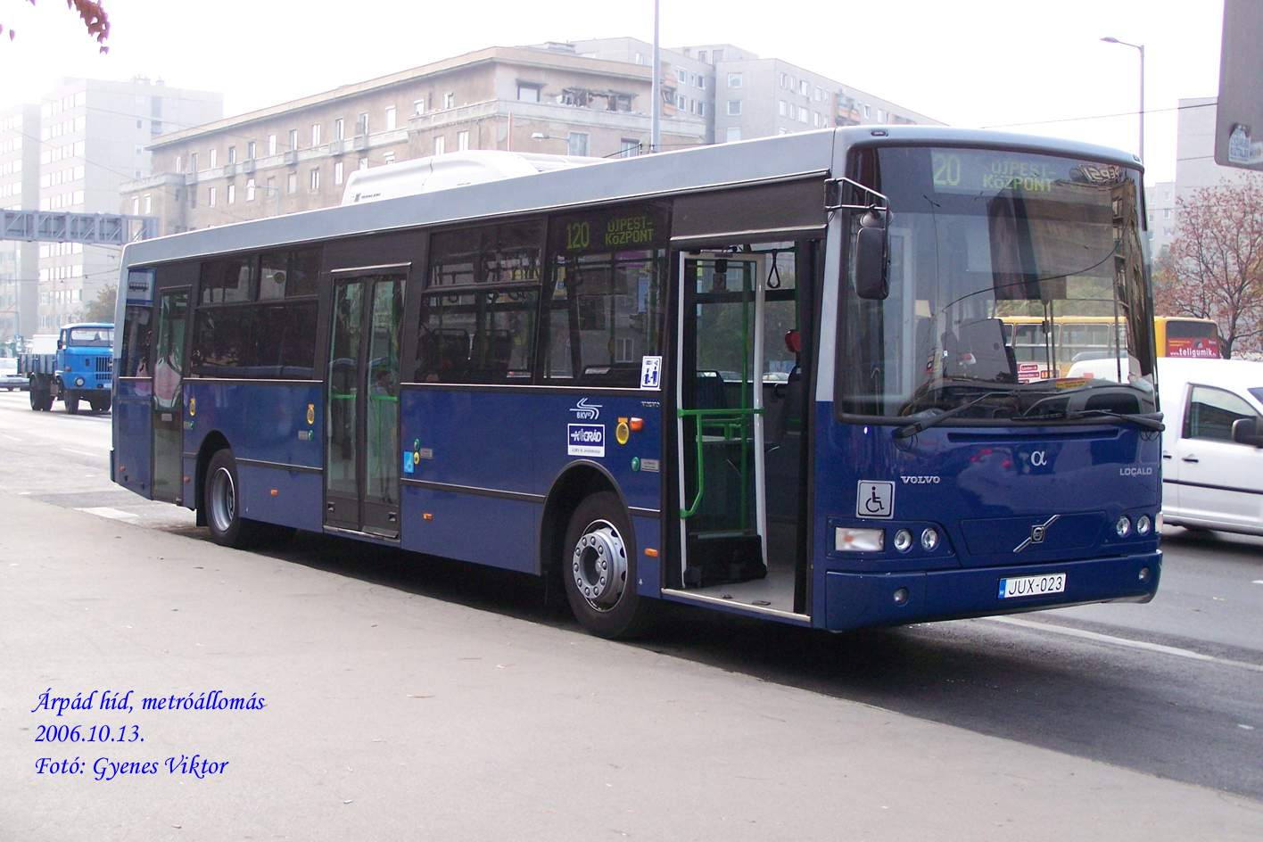 Busz JUX-023 4