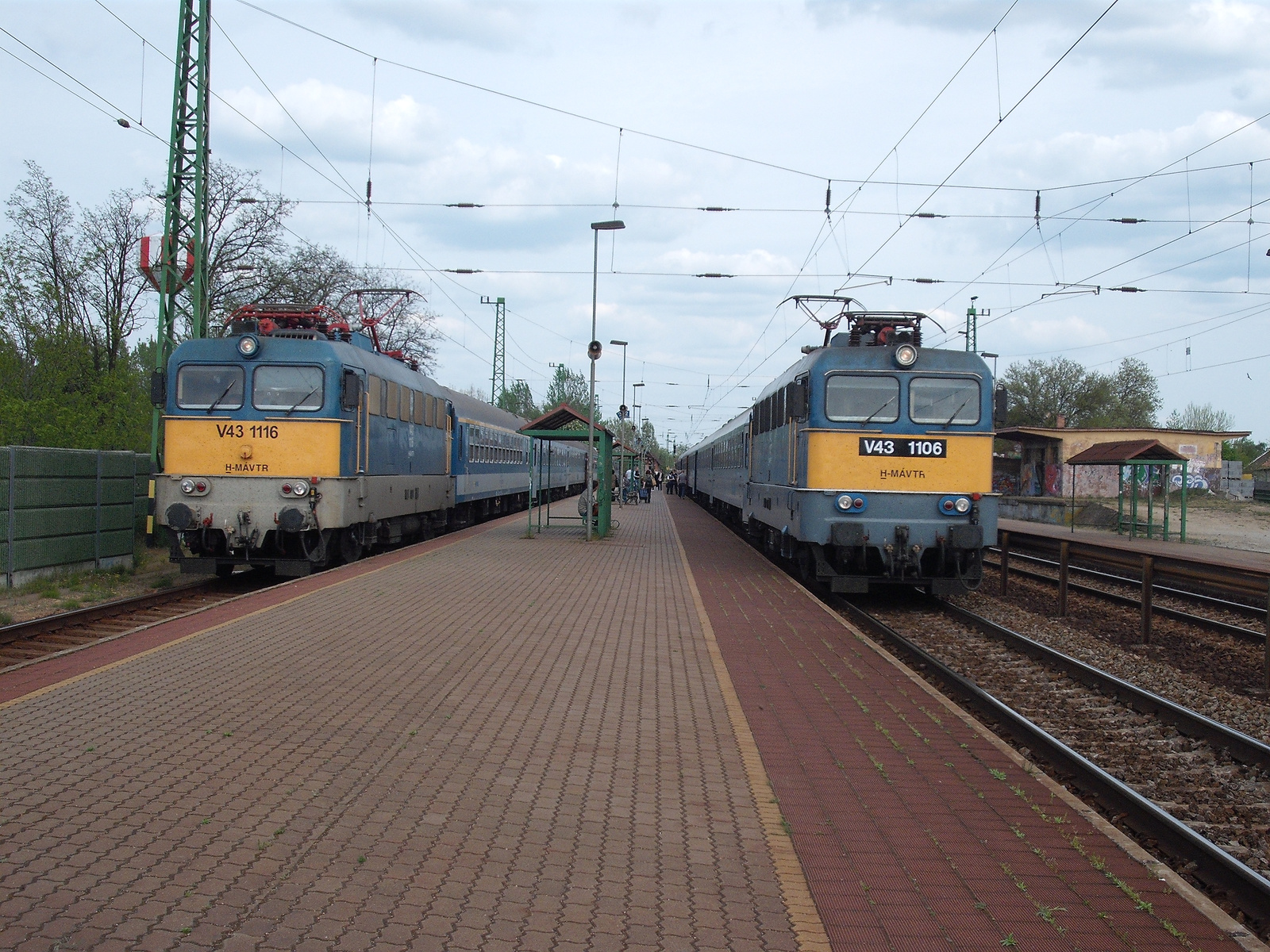 V43 1116 & V43 1106 Üllő