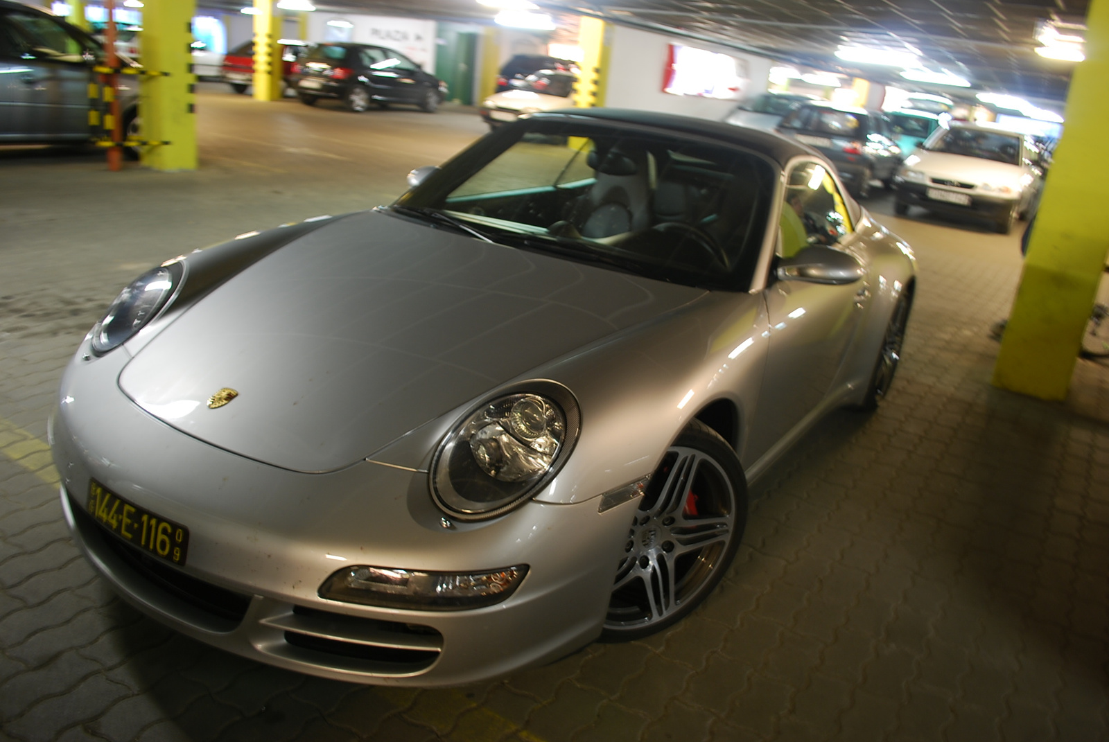 Porsche 911 Carrera 4S Cabrio