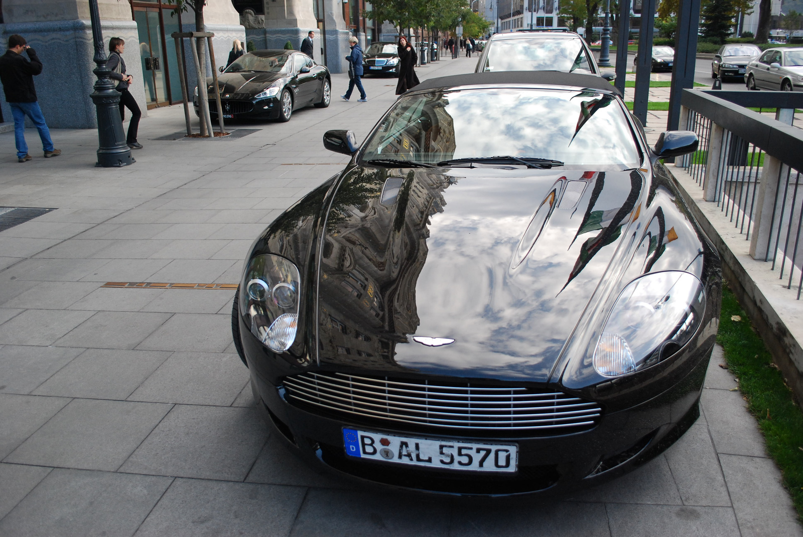 Aston Martin DB9 Volante