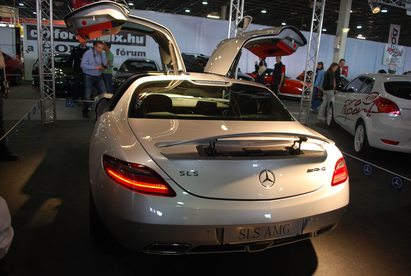 Mercedes-Benz SLS AMG