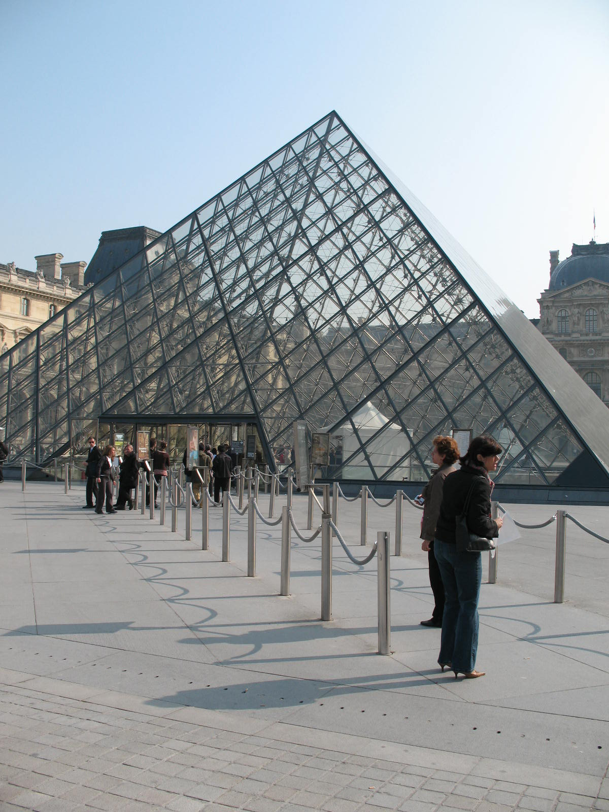 183 Louvre